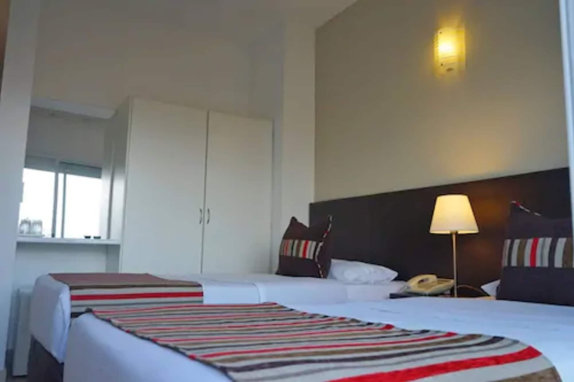 De La Plaza Hotel Μαλντονάντο Εξωτερικό φωτογραφία