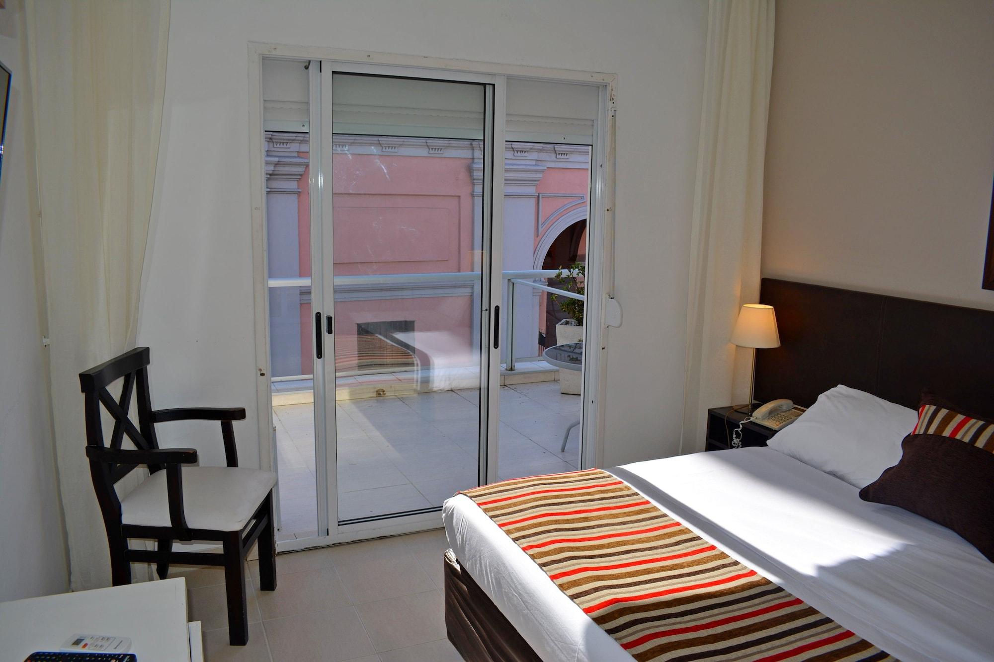 De La Plaza Hotel Μαλντονάντο Εξωτερικό φωτογραφία