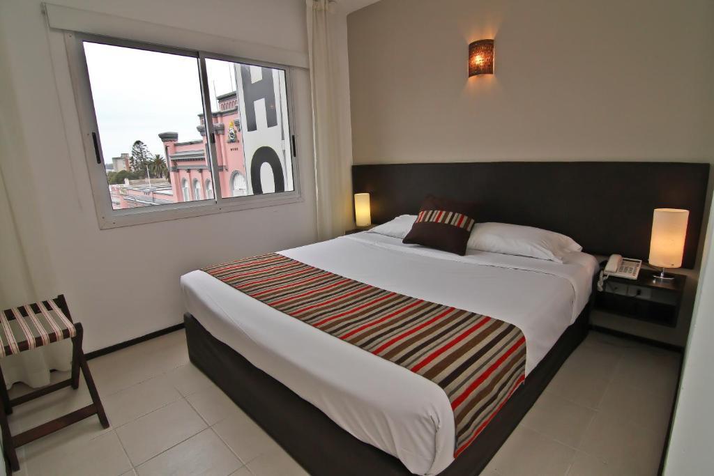 De La Plaza Hotel Μαλντονάντο Δωμάτιο φωτογραφία