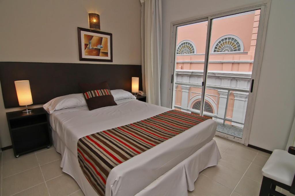 De La Plaza Hotel Μαλντονάντο Εξωτερικό φωτογραφία